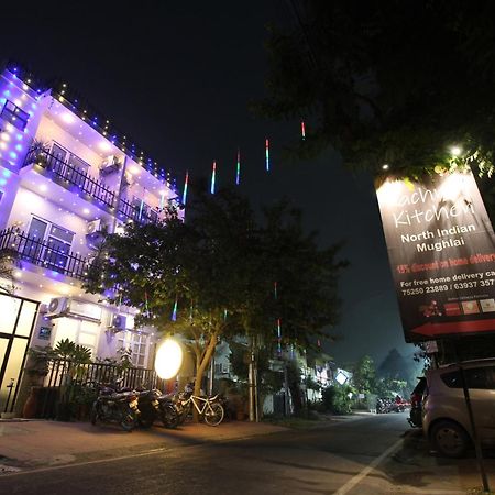 Super Townhouse Kachnar House Vikas Nagar 호텔 Hasanganj 외부 사진